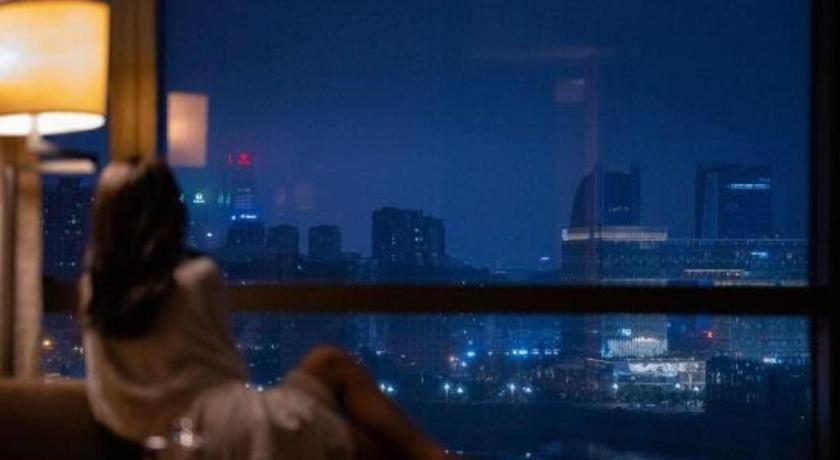 ニュー ワールド グイヤン ホテル 貴陽市 エクステリア 写真